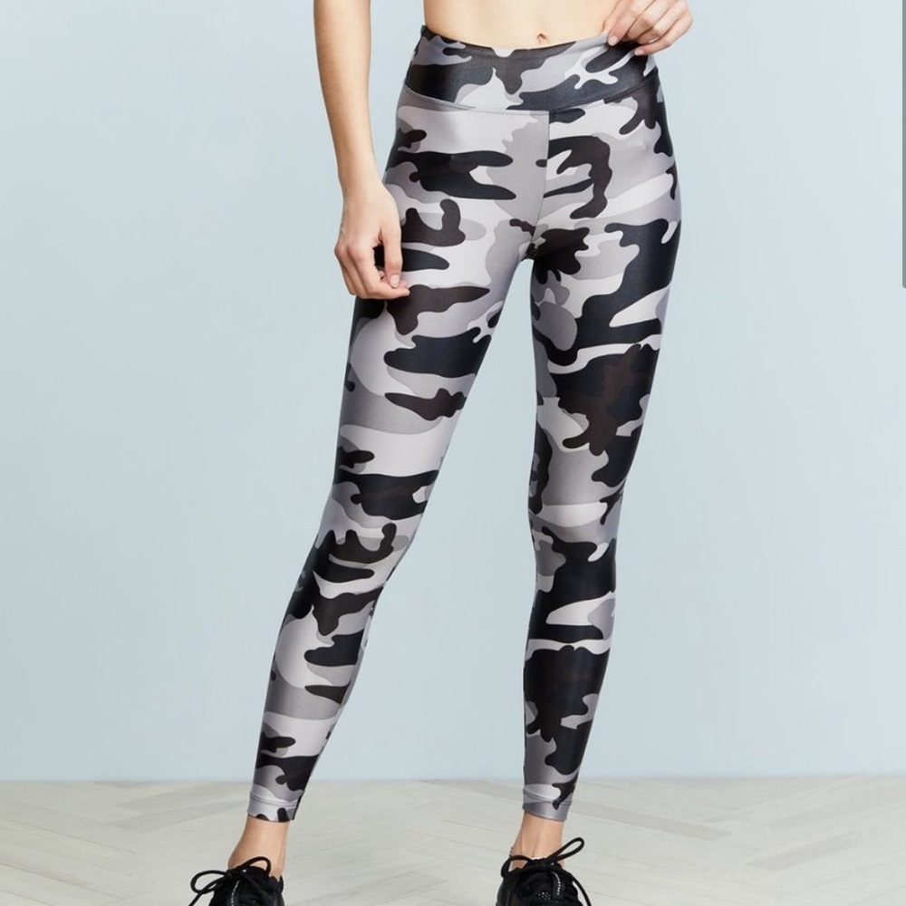 [Koral] Lustrious High Rise Black Camo Leggings